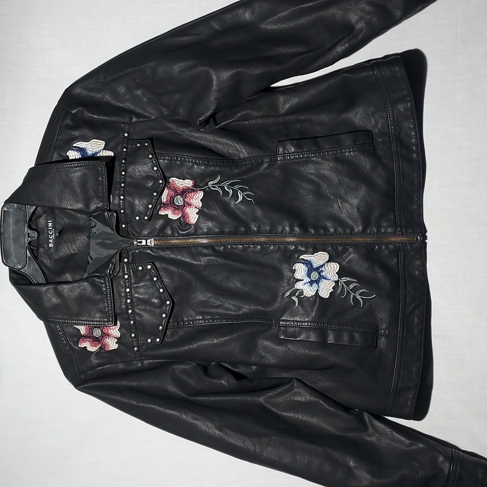 EUC Baccini faux leather jacket embroidered floral accents women's size large.